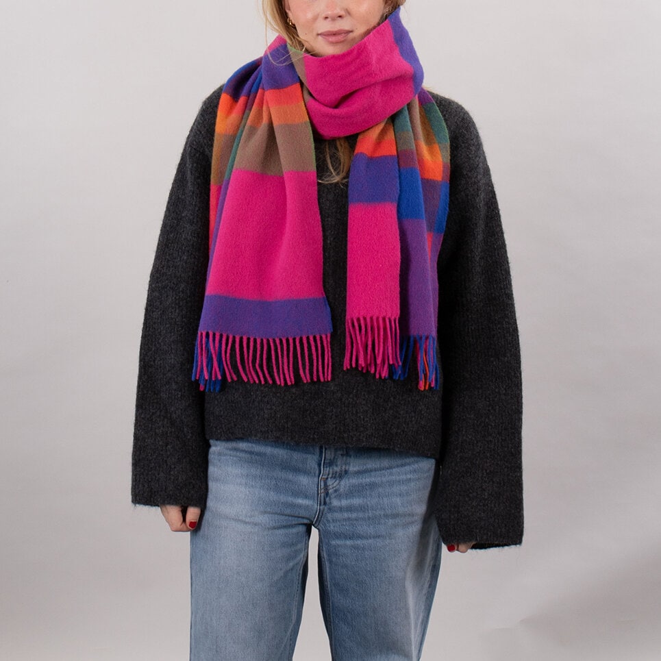 Hajom scarf