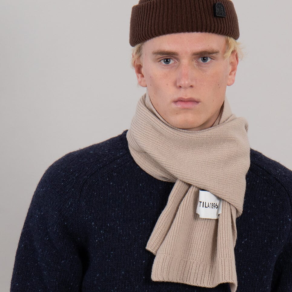 Elis scarf