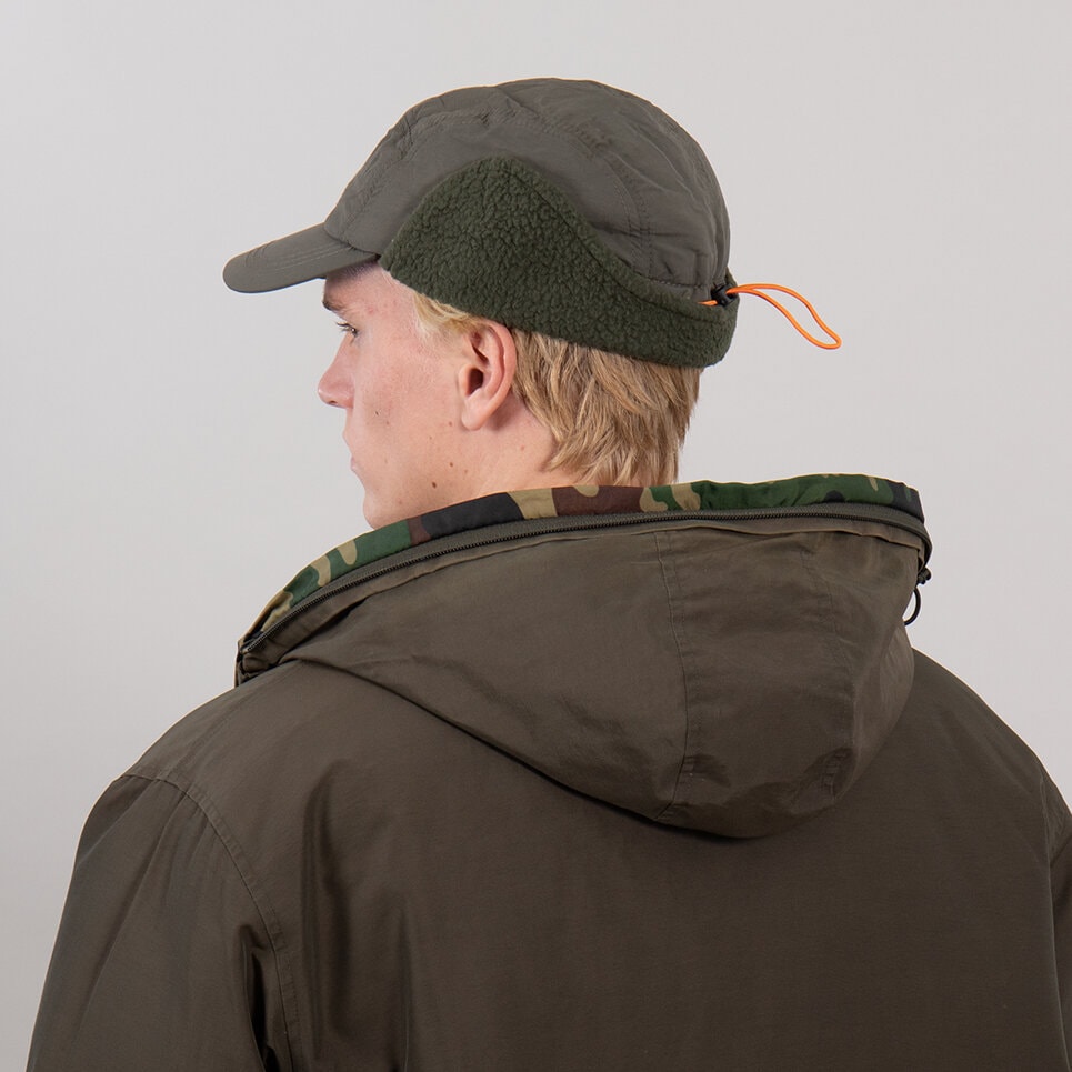 Sport cap - earflap
