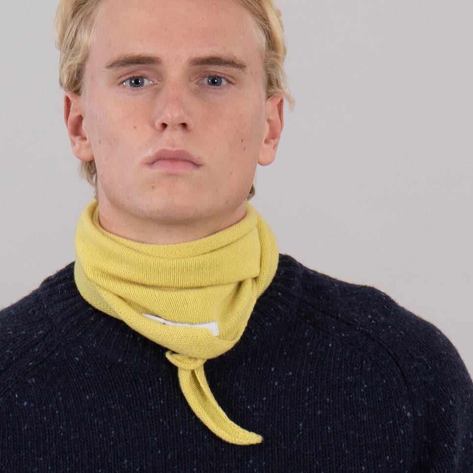 Elis triangle scarf