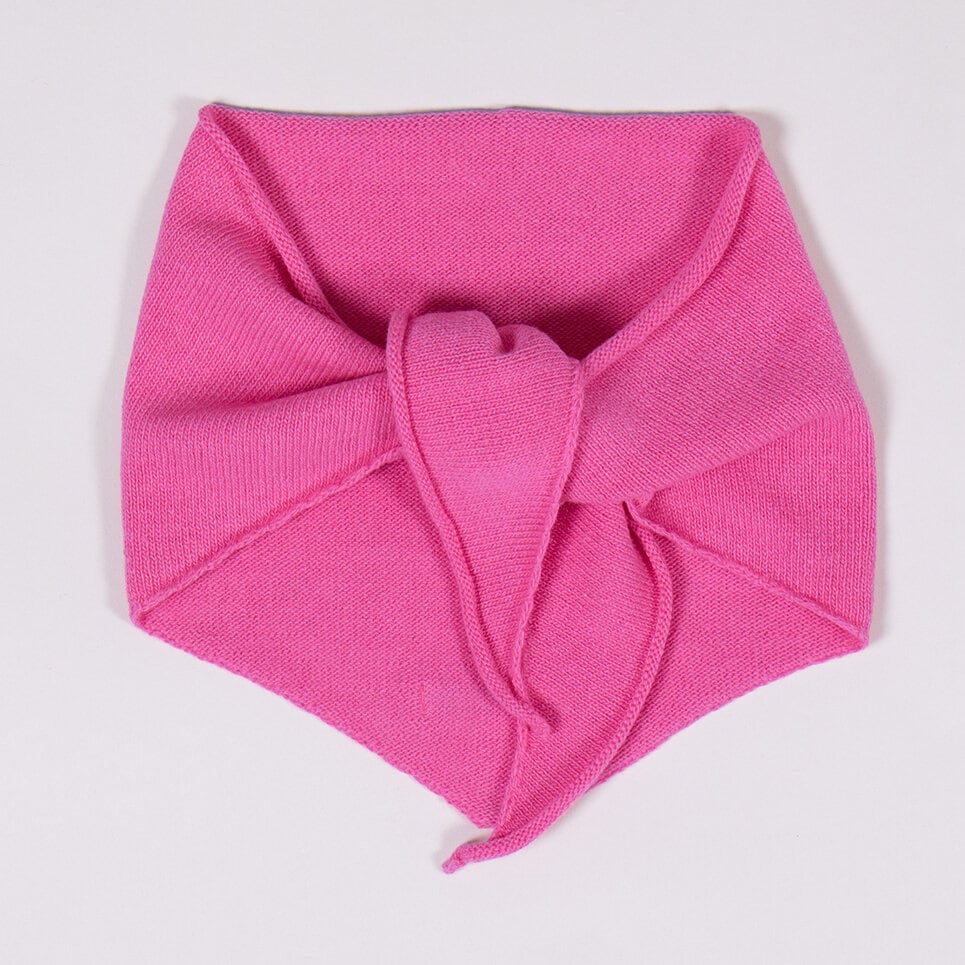 Elis triangle scarf